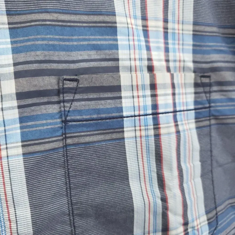 The North Face Shirt Mens Large Blue White Plaid Pocket Classic Button-Up